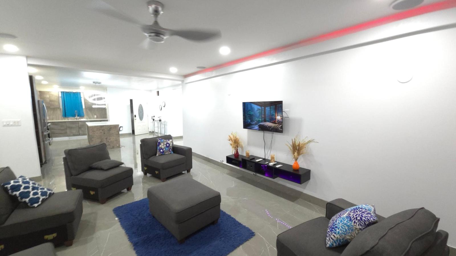 Half of a duplex, 3 bedrooms, 2.5 bathrooms in Providenciales, Turks and Caicos — photo 4
