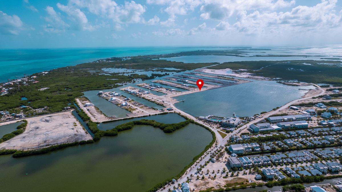 Premium Bayfront Property in Mahogany Bay — photo 4