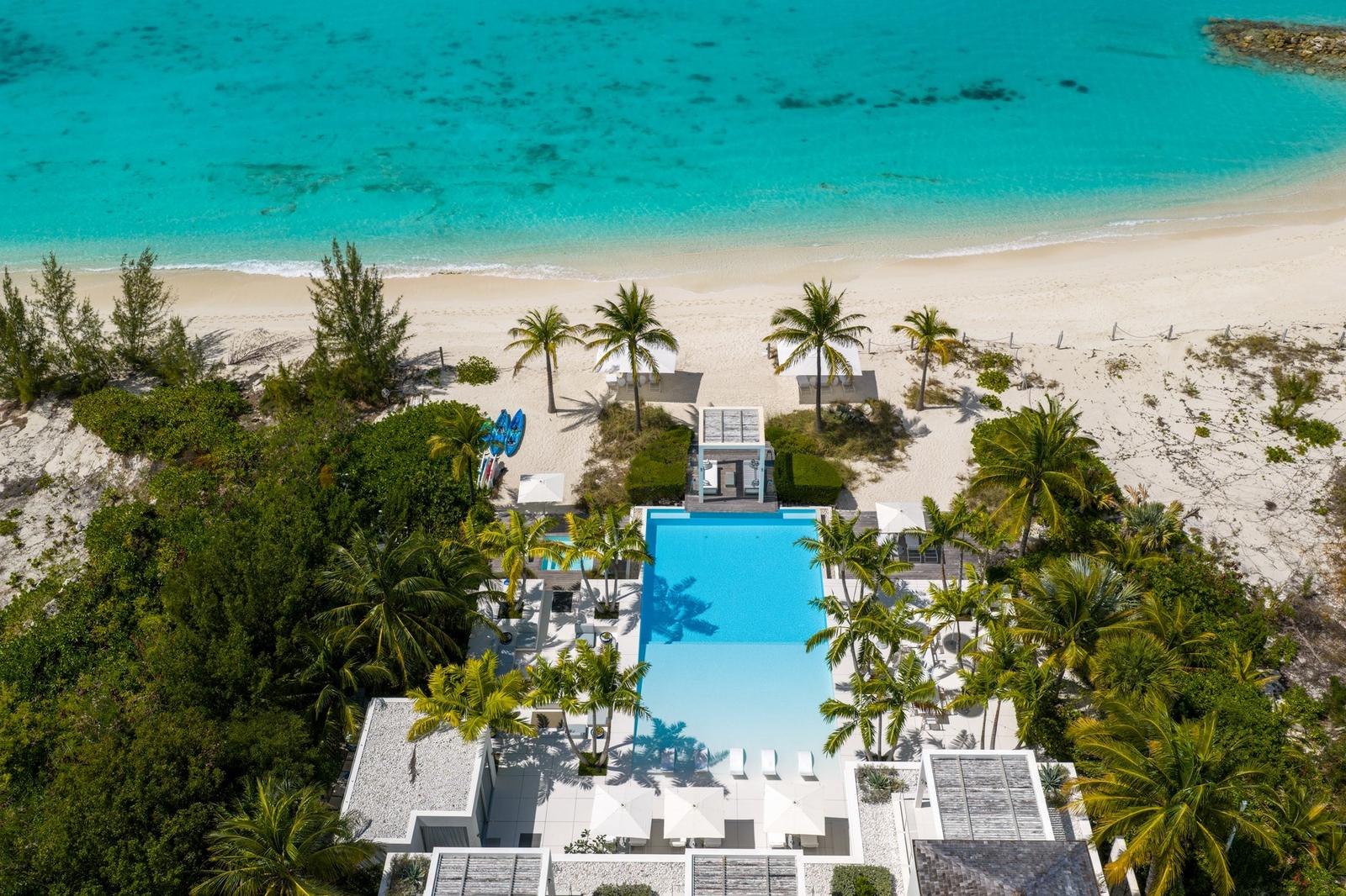 Emerald Pavilion Villa in Leeward, Providenciales, Turks and Caicos Islands — photo 5