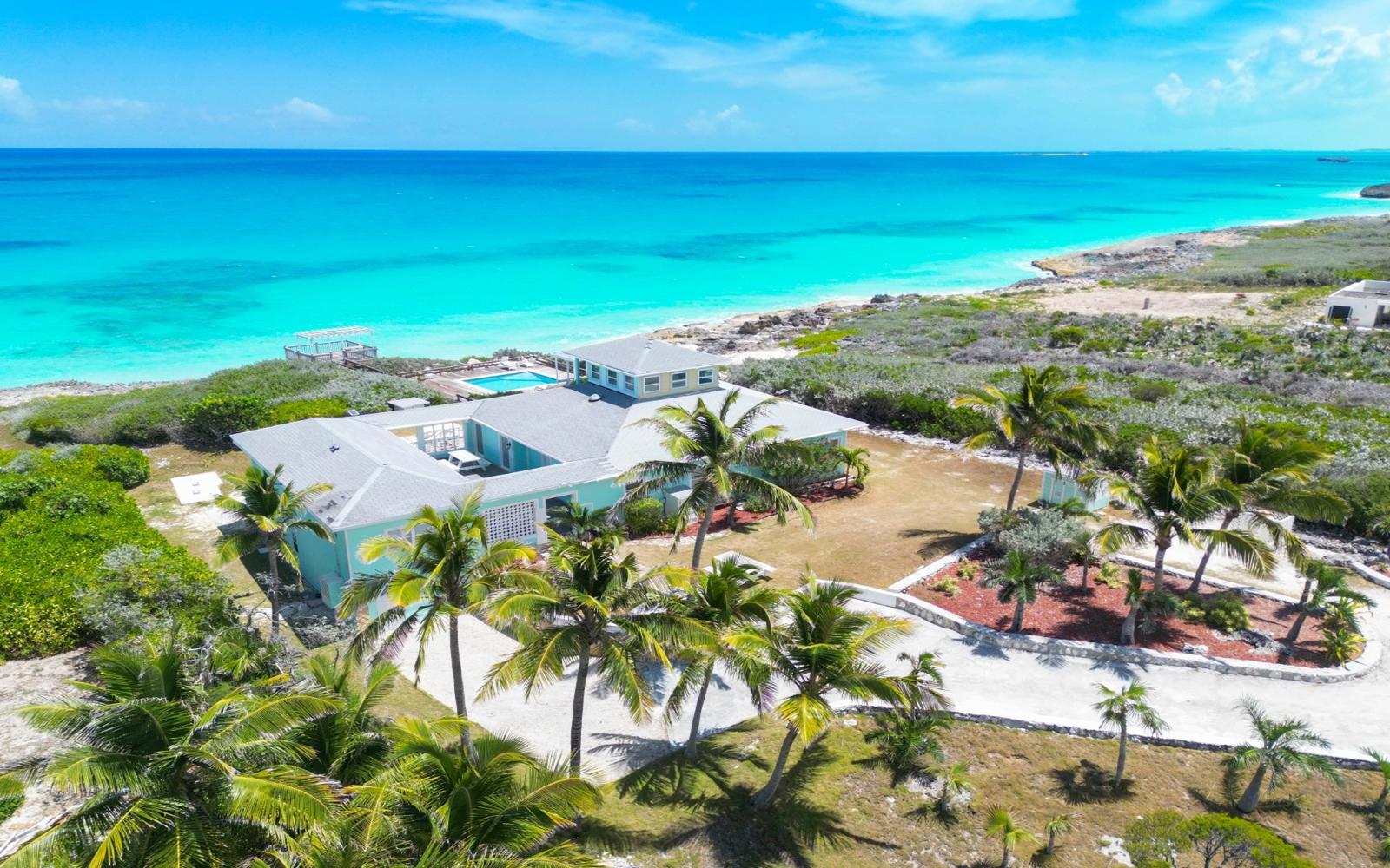 5 Bedroom Beachfront Home for Sale, Ocean Addition West, Bahama Sound, Exuma, Bahamas — photo 1