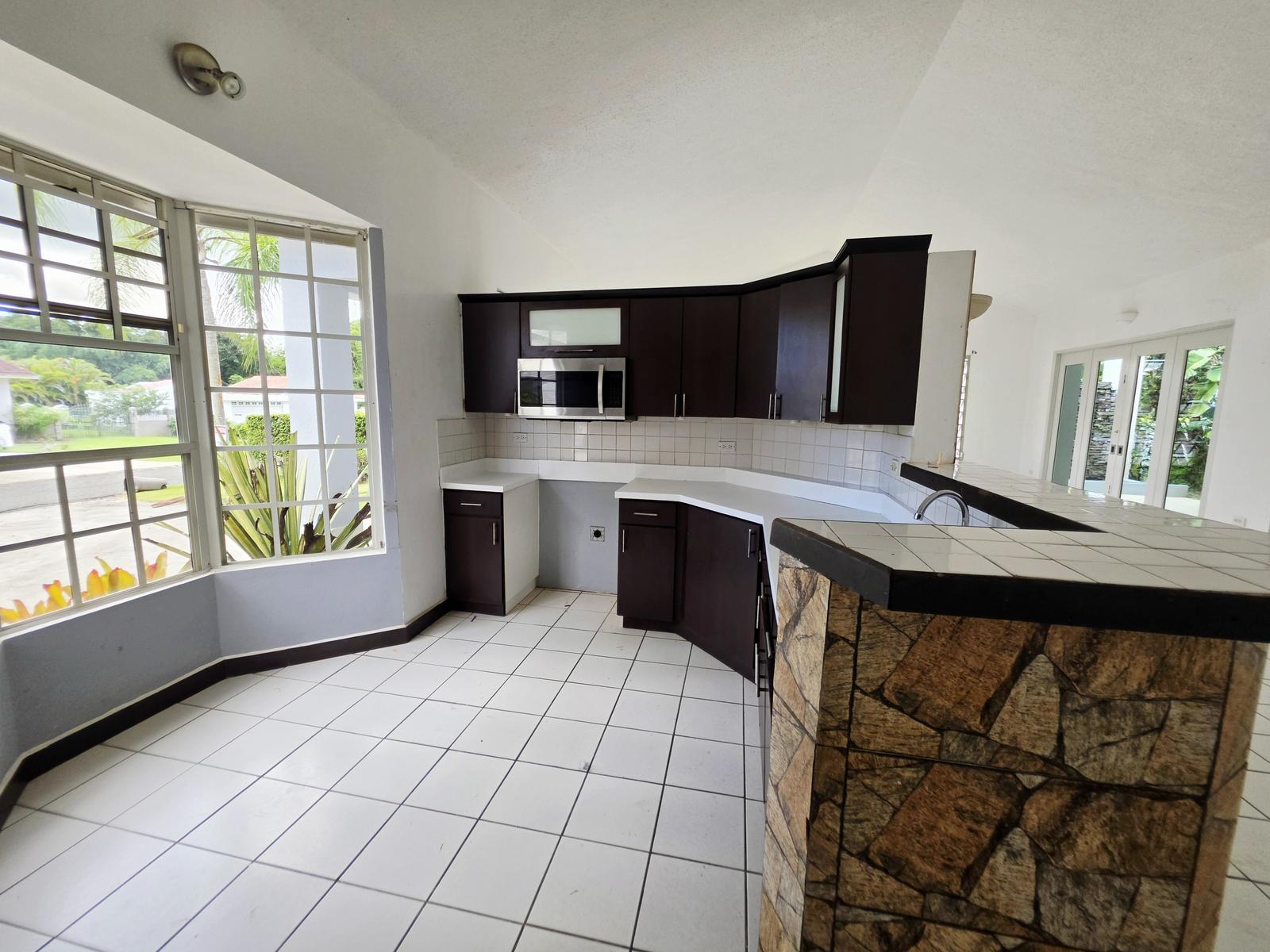 Beautiful 4-Bedroom Home in Exclusive Hacienda Sabanera, Cidra — photo 4