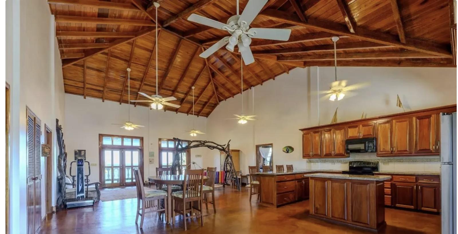 Beautiful Beach House Stann, Creek Belize — photo 5
