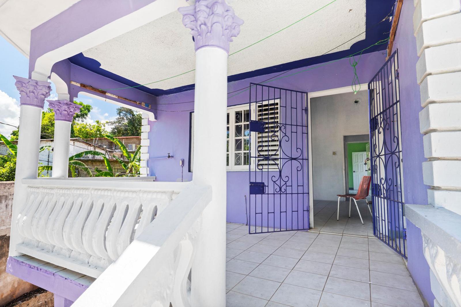 5 Bedroom Home for Sale, Exchange, Ocho Rios, Saint Ann, Jamaica — photo 3