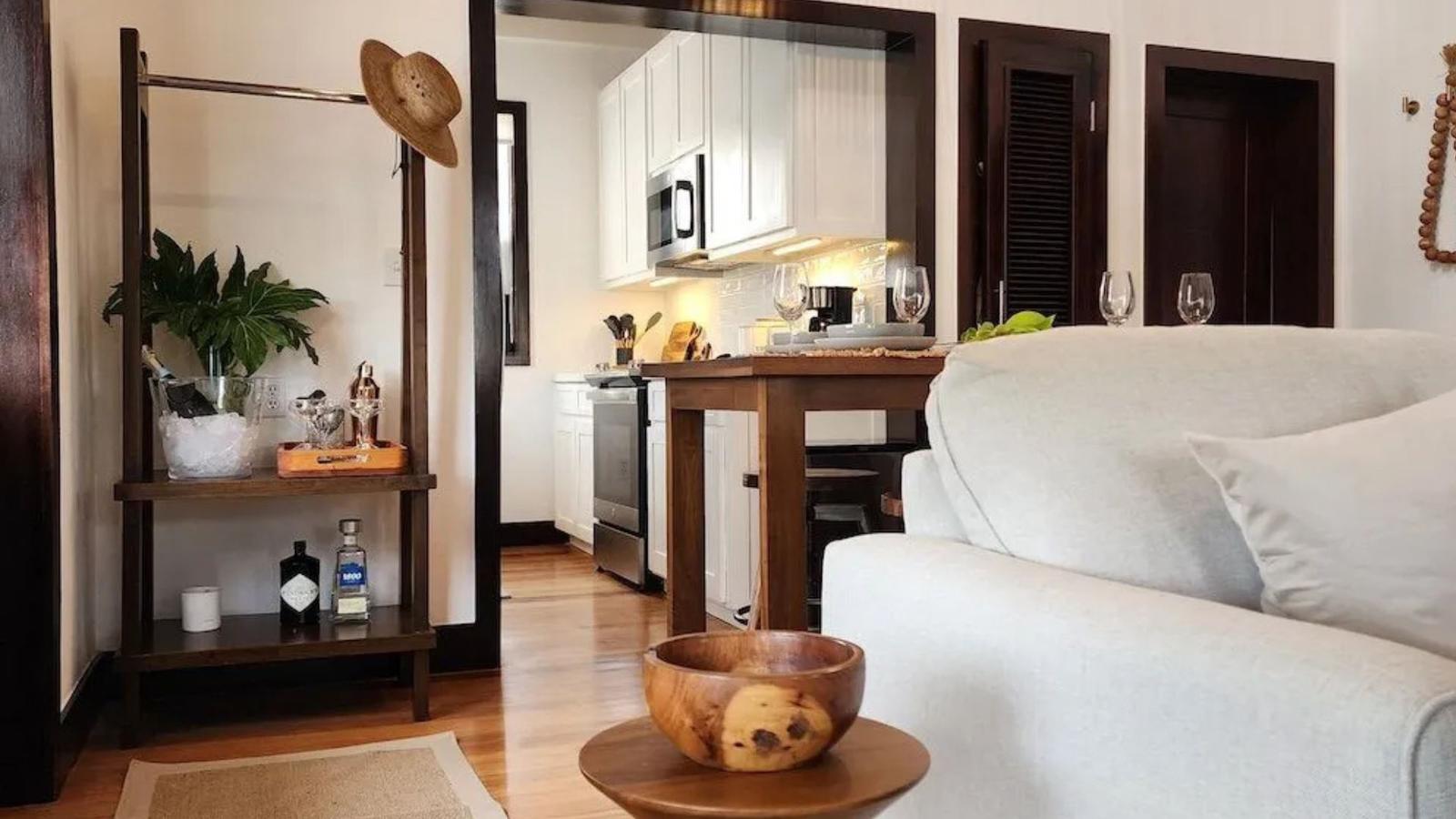 2-bedroom Cordage Cottage in Mahogany Bay, San Pedro — photo 2
