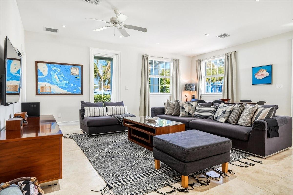 3-bedroom apartment in Anchorage, Palm Cay, Nassau — photo 1