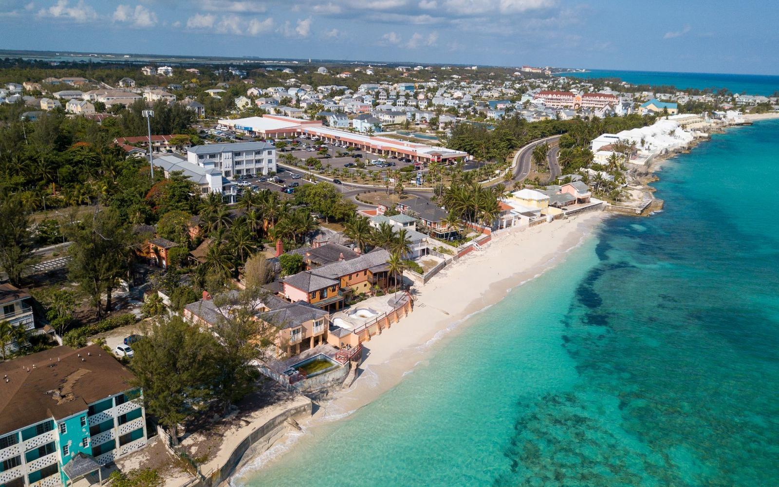 2 Bedroom Commercial Property for Sale - Cable Beach, Bahamas — photo 2