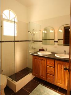 Gorgeous Villa With Large Terrace 3 Bed 2 Bath — photo 1