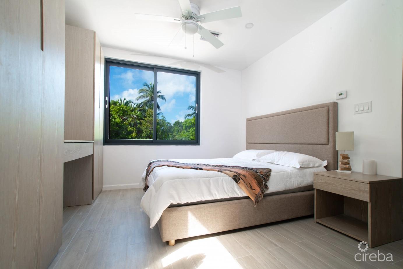 Ground-floor 1-bedroom condo in West Bay, Grand Cayman — photo 4