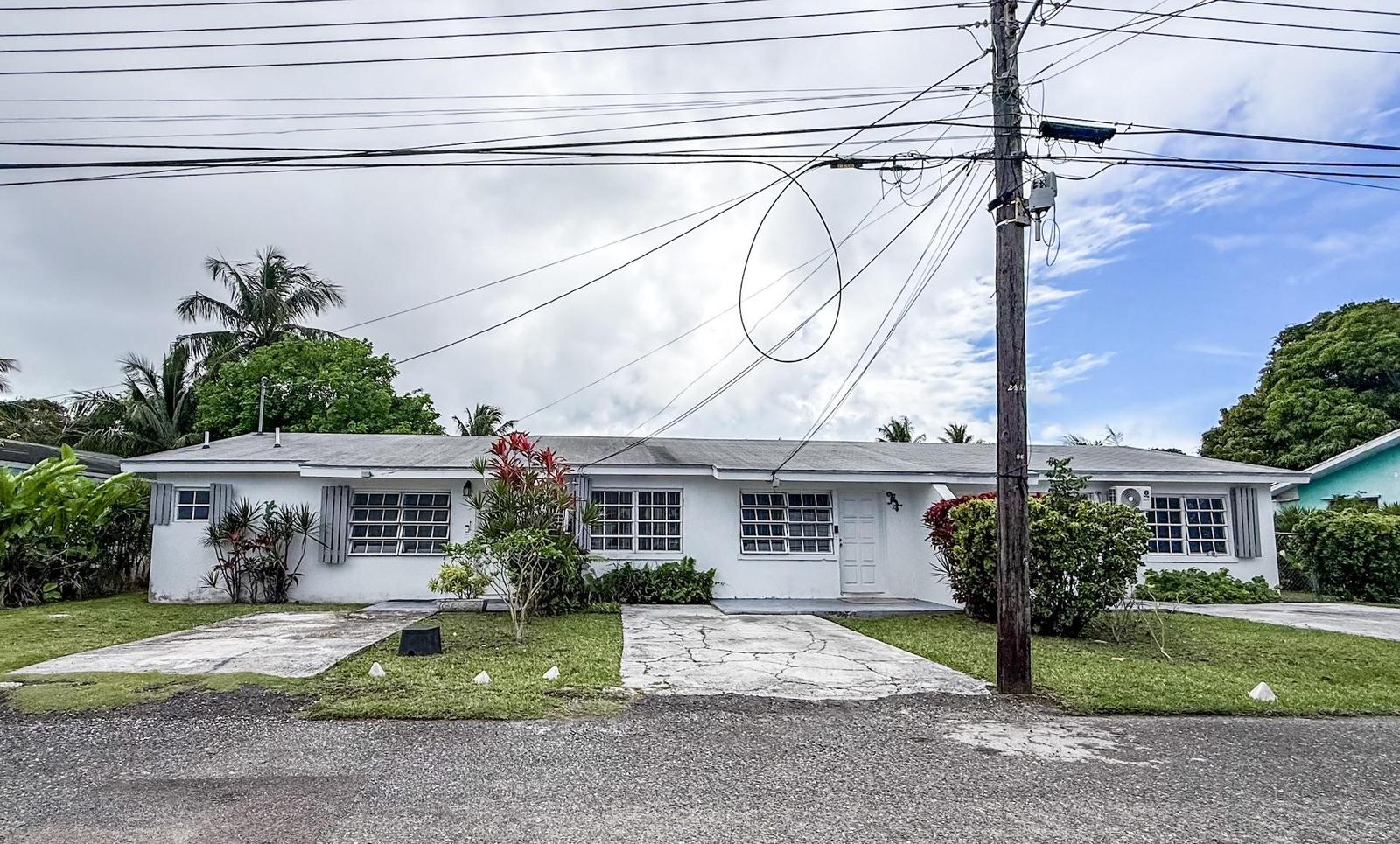 5 bedroom Apartment for sale — JOHNSON ROAD ESTATES in Nassau / New Providence, The Bahamas — photo 1
