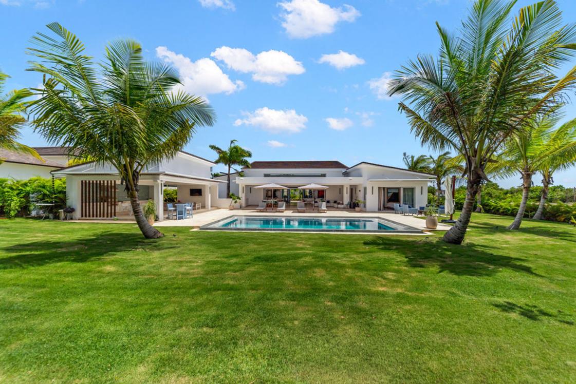 La Vereda 26 5BR Contemporary Villa — photo 2