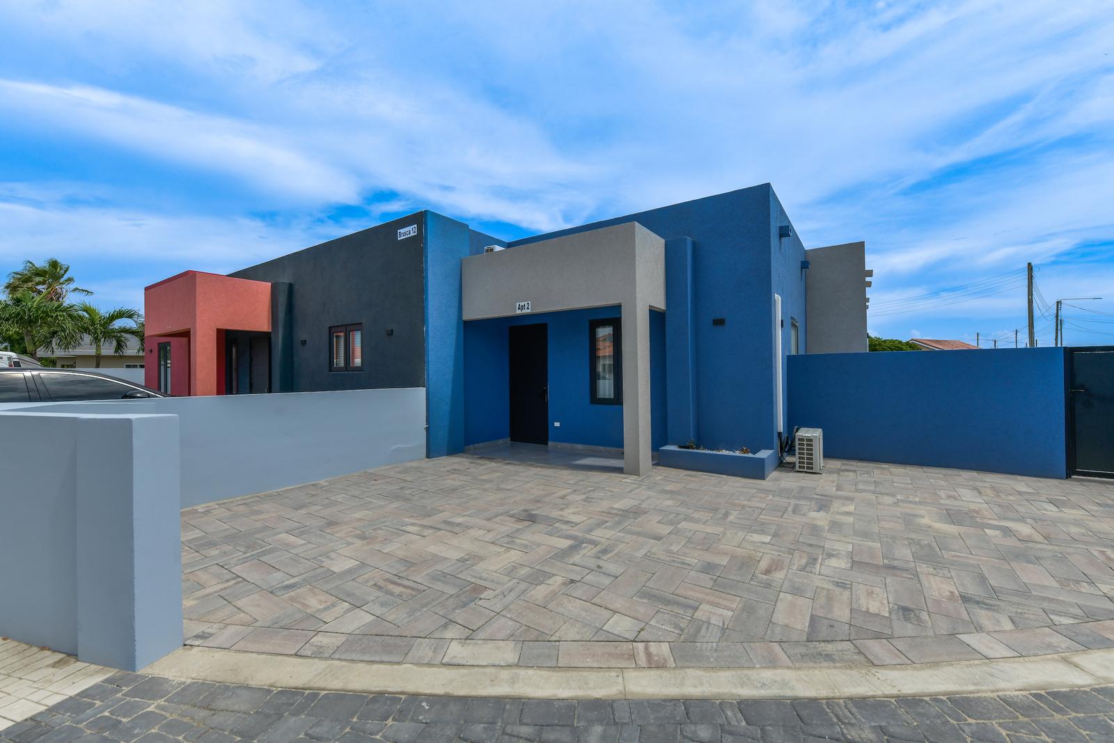 5 Bedroom Single Family Home in Oranjestad — photo 2