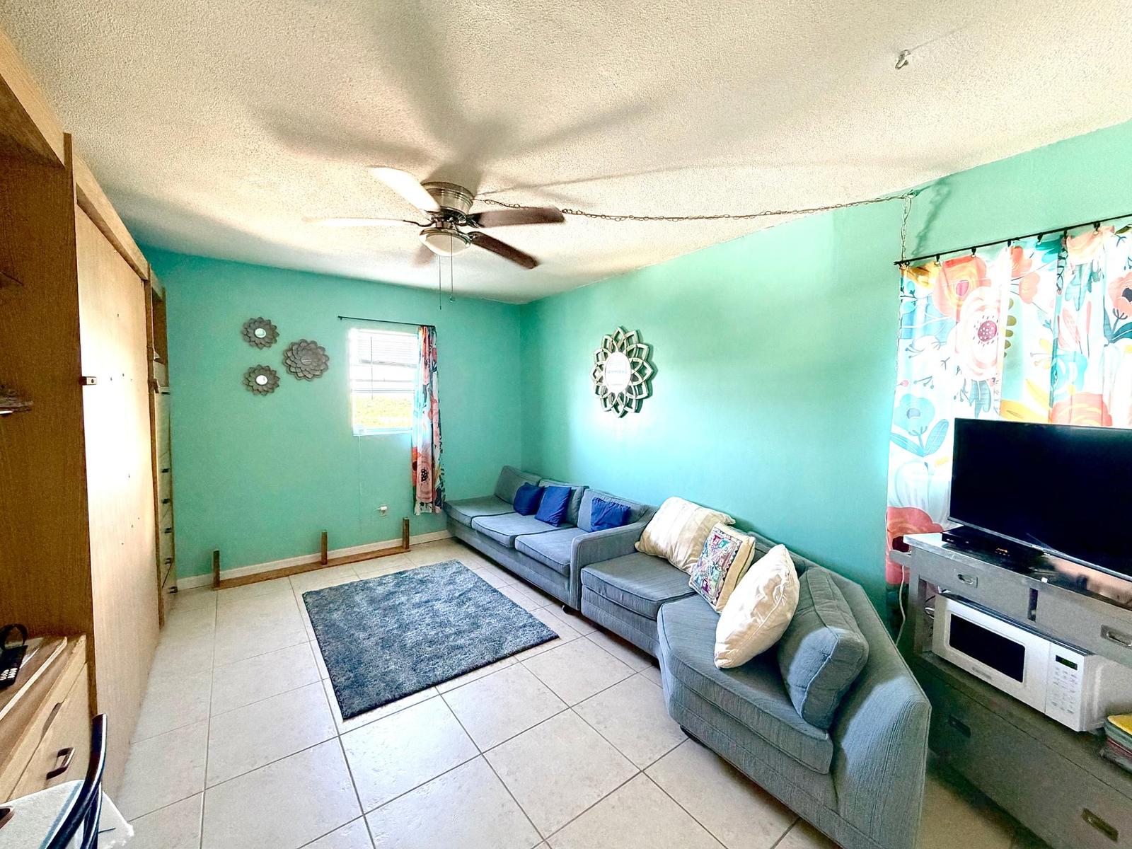Apartment for sale - HARBOUR HOUSE TOWERS in Grand Bahama, The Bahamas — photo 4