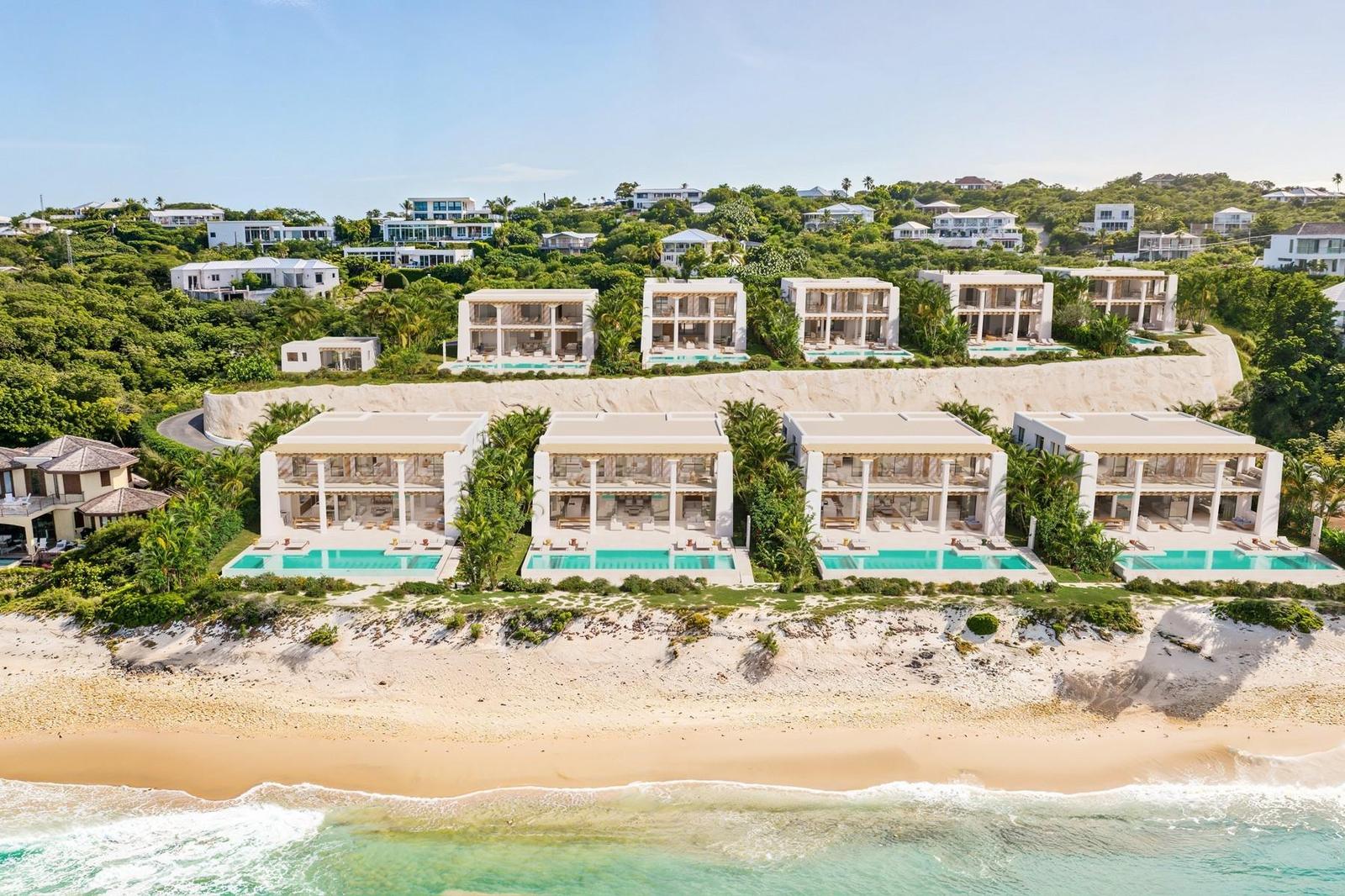 6-bedroom house in Chesh Hall and Richmond Hill: Blue Mountain, Providenciales — photo 1