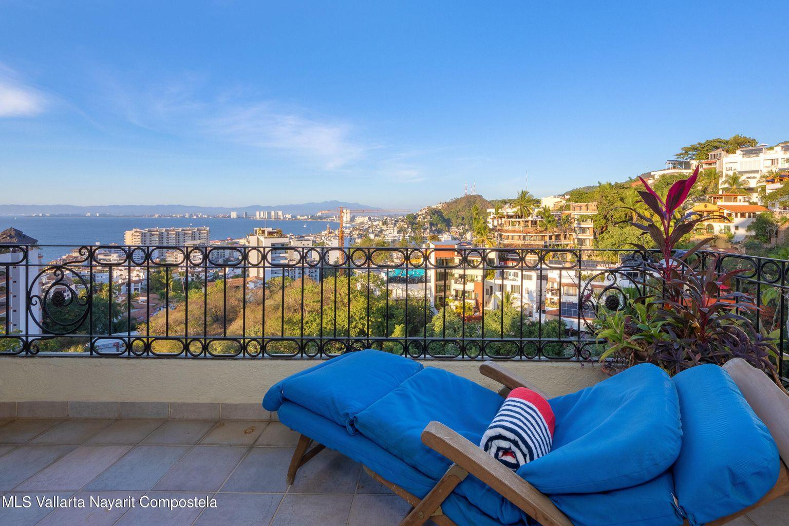 3 Bedroom Condo for Sale in Vista Amapas, Amapas, Puerto Vallarta, Mexico — photo 2