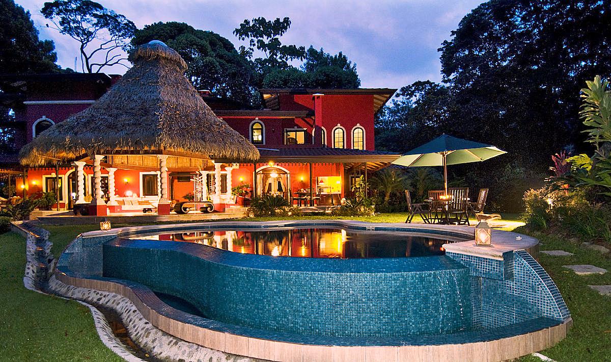 4 Bedroom House for Sale, Dominical, Bahia Ballena, Puntarenas, Costa Rica — photo 1