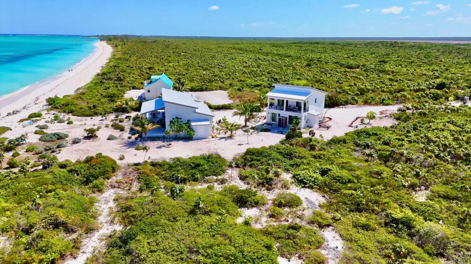 Wild Orchid Villa - 5 Bedroom Beachfront Property in North Caicos — photo 1
