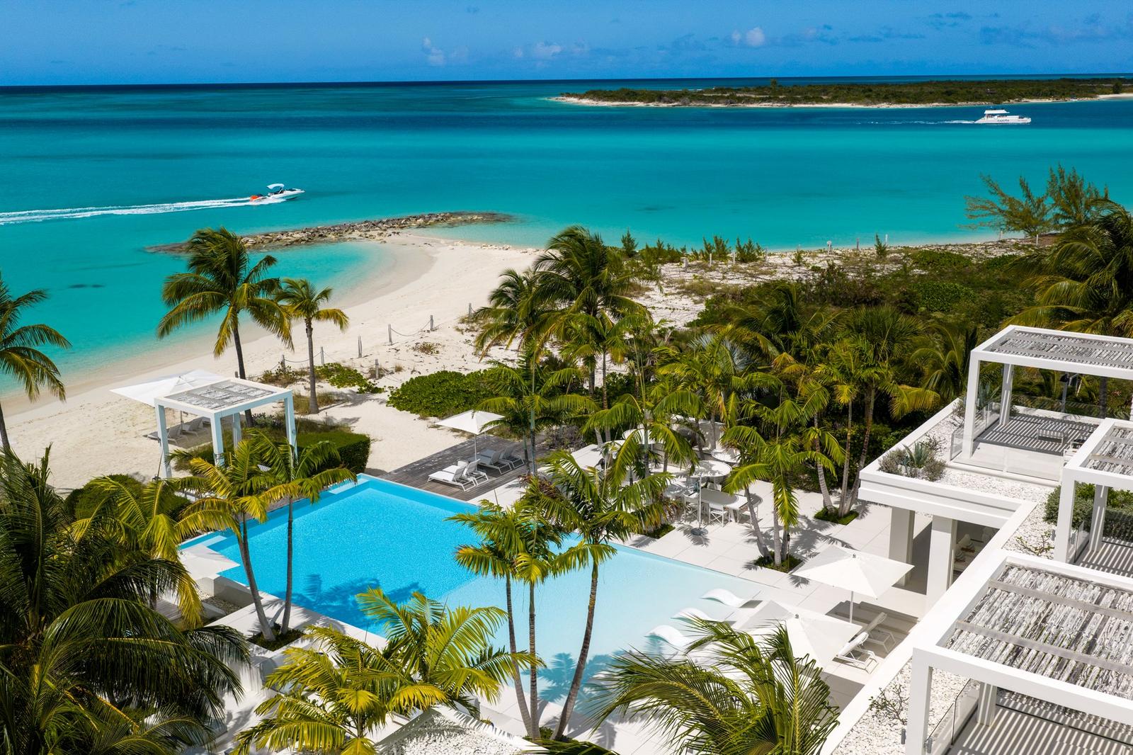 Emerald Pavilion Villa in Leeward, Providenciales, Turks and Caicos Islands — photo 2