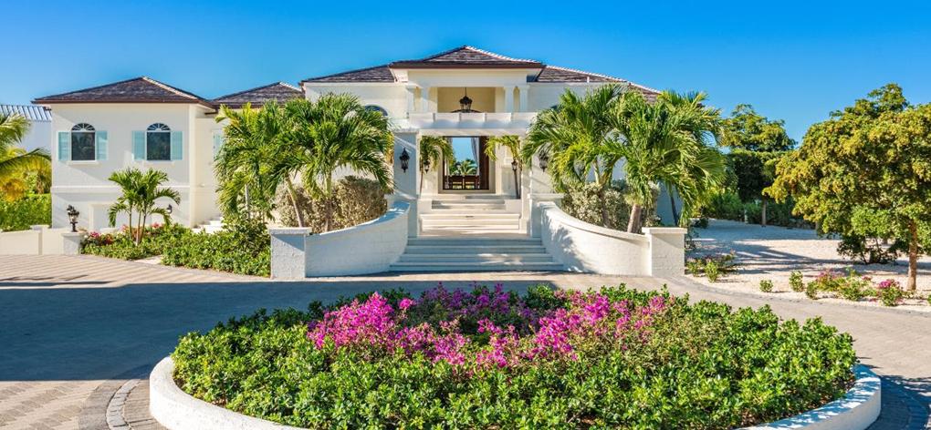 The Beach House on Taylor Bay - 4 Bedroom Villa for Sale in Turks and Caicos Islands — photo 2