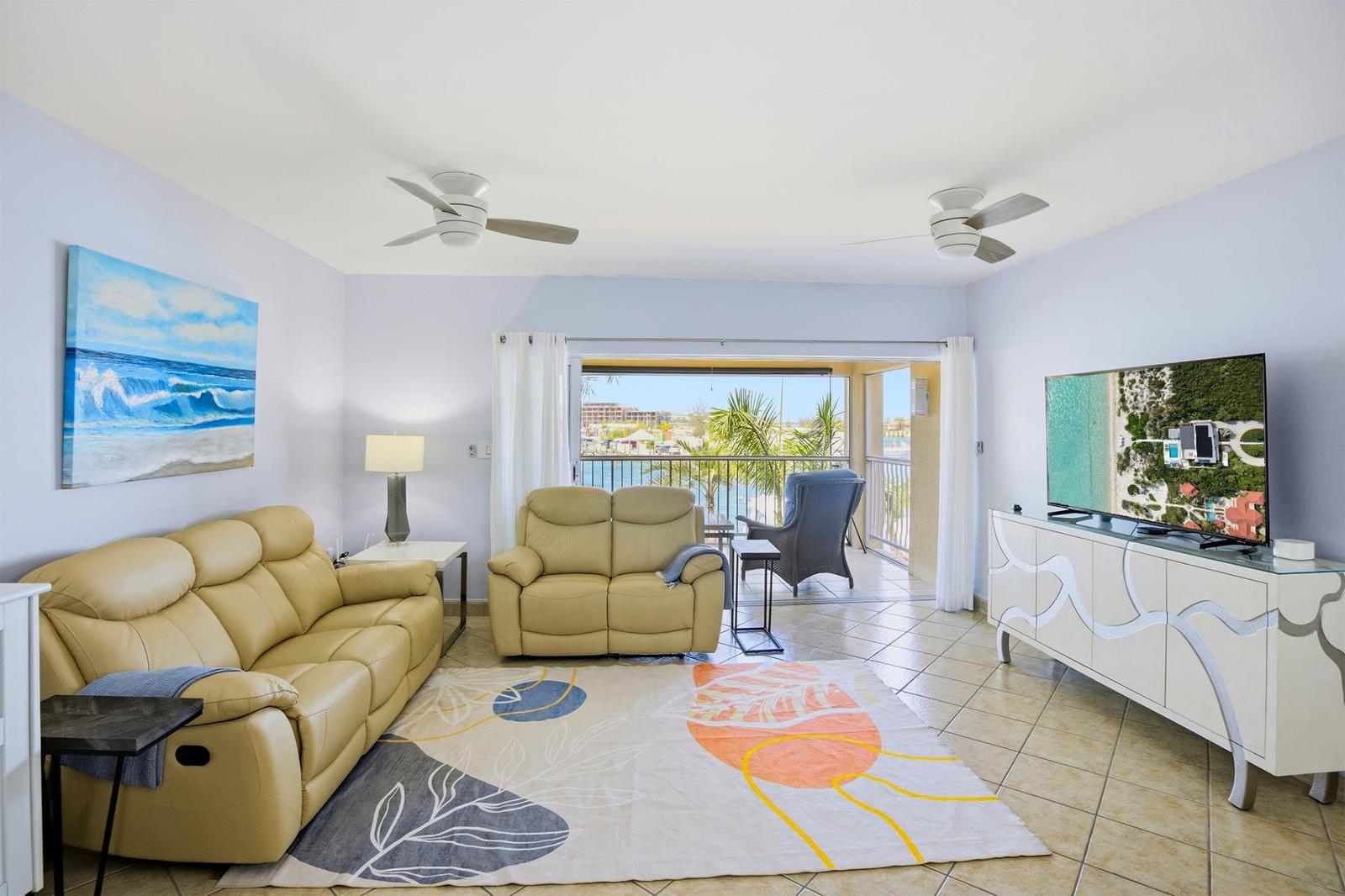 B2 YACHT CLUB Townhome — photo 3