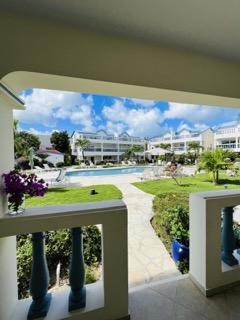 1-bedroom condo in Simpson Bay at Palm Beach, beachfront — photo 1