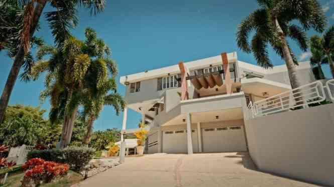 Luxury Hilltop Estate with Ocean Views in Moca, Puerto Rico — photo 2