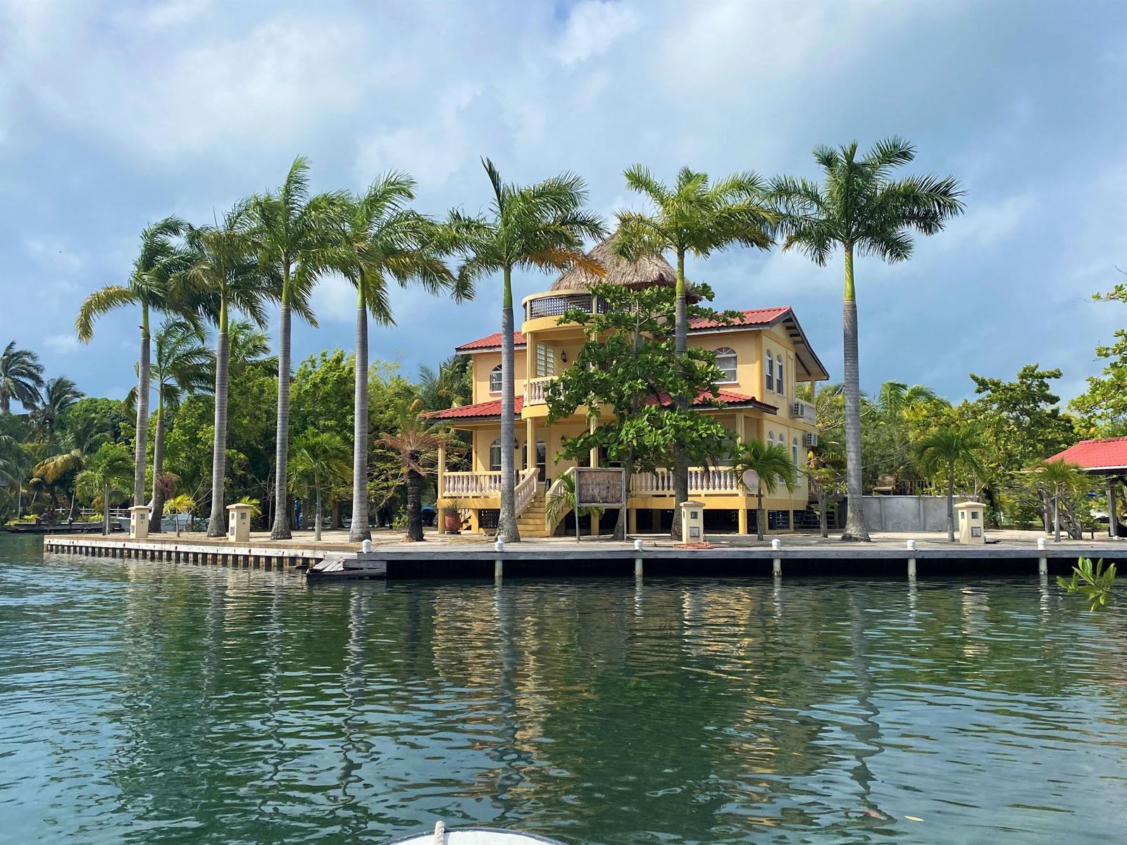 3 Bedroom Waterfront Home for Sale, Placencia Village, Stann Creek, Belize — photo 4