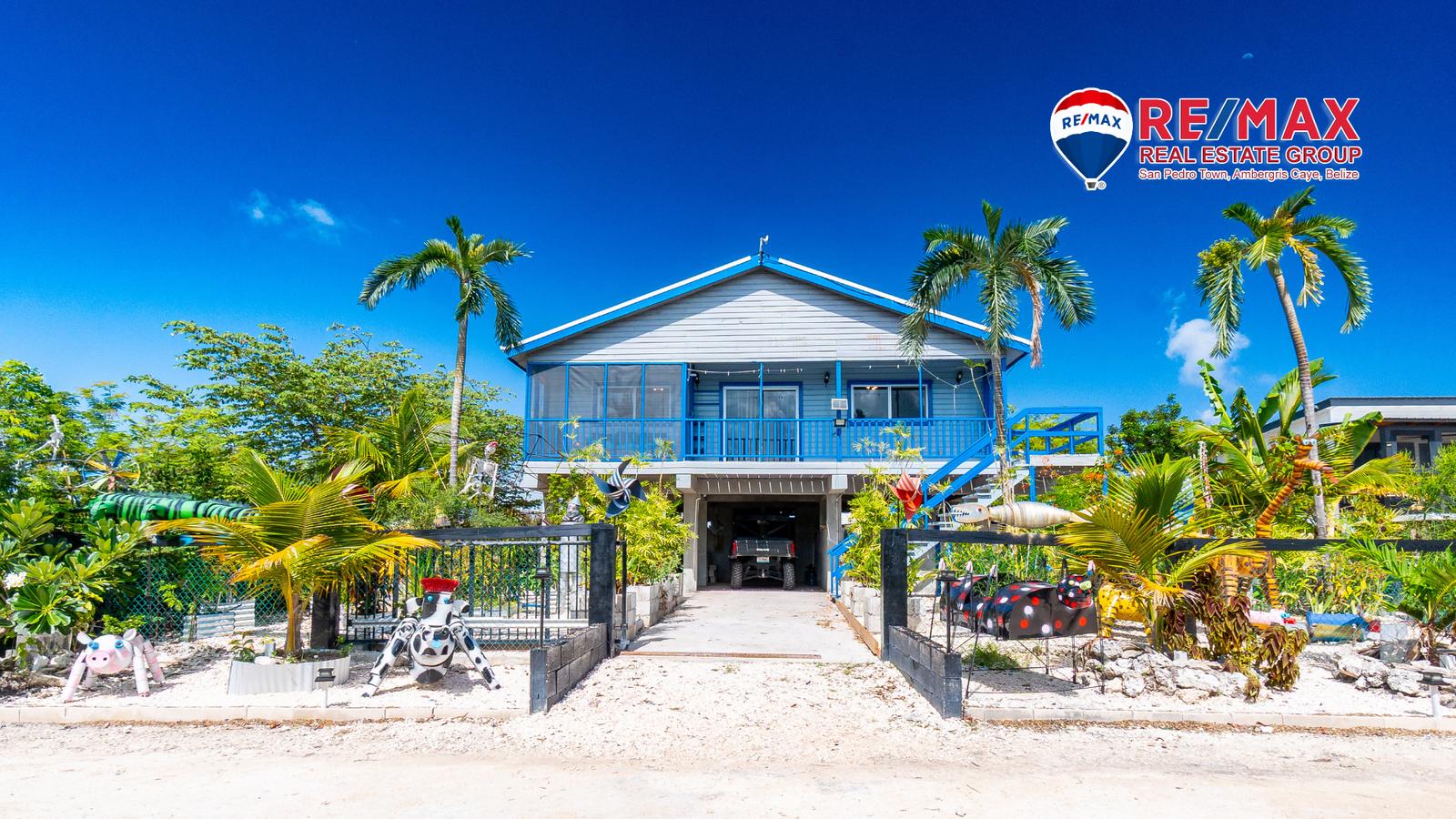 Tropical Off-Grid Home with Rare Included Extras - Parcel 7806 — photo 1