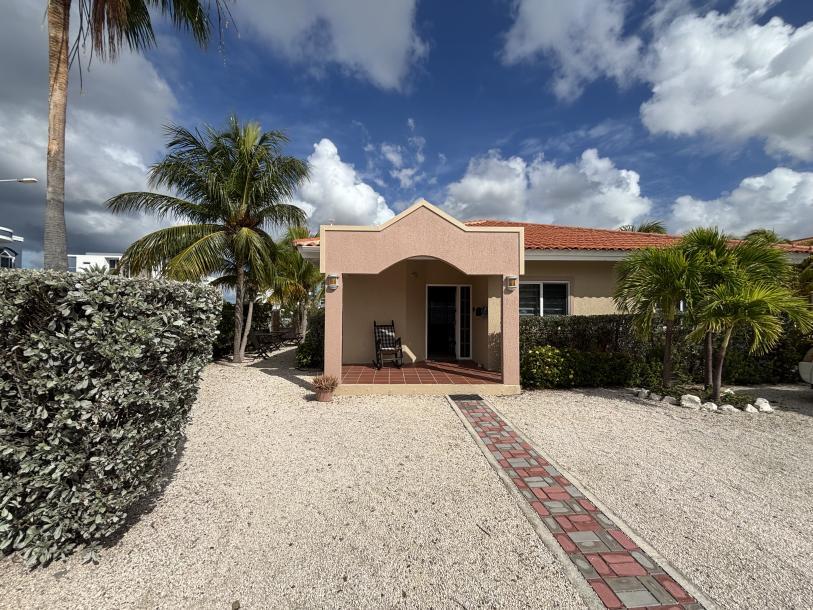 2 Bedroom Home in Grand View Residences B7, Parasasa, Curaçao — photo 4