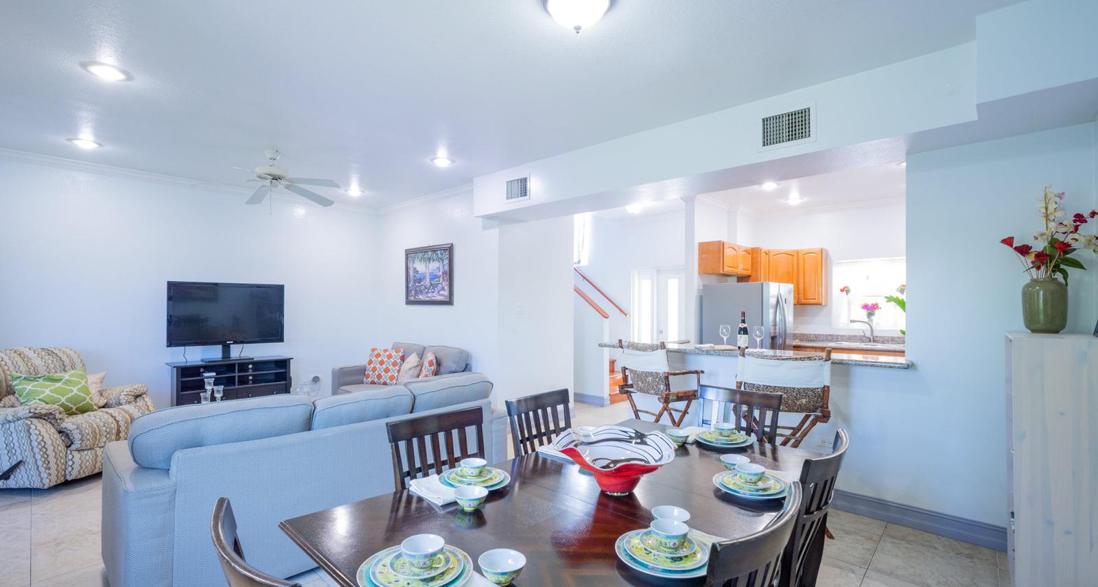 2 Bedroom Condo for Sale in George Town, Cayman Islands — photo 3