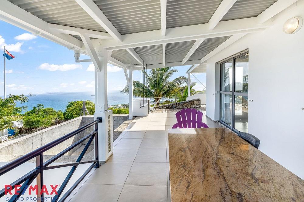 3-bedroom villa in Oyster Pond, Sint Maarten with guest house — photo 4