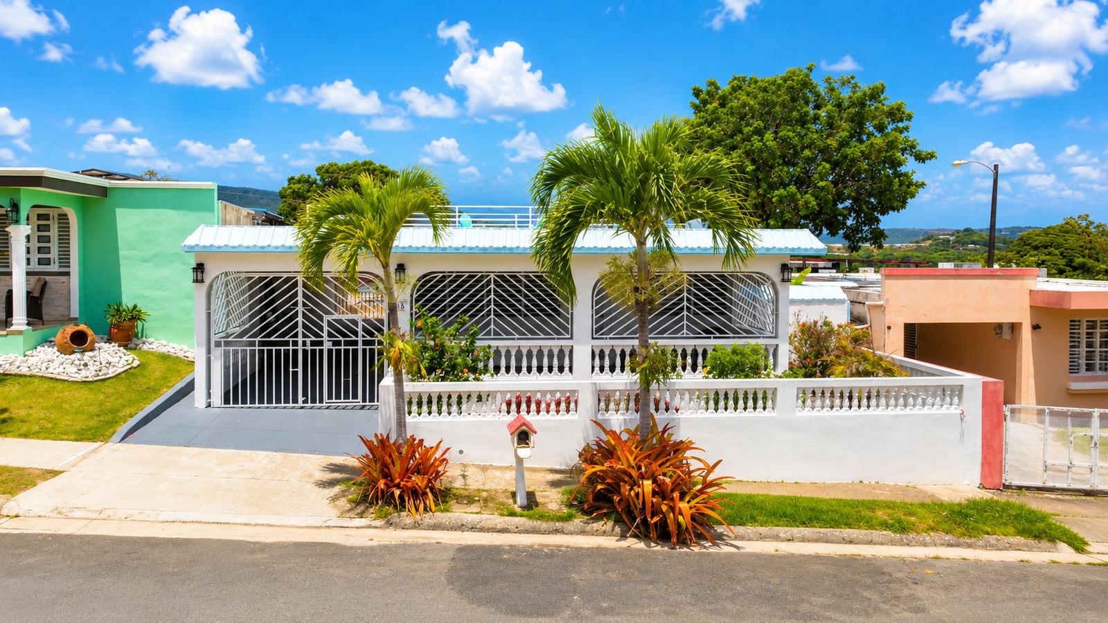 Remodeled House with pool and ocean view in Luquillo PR — photo 1