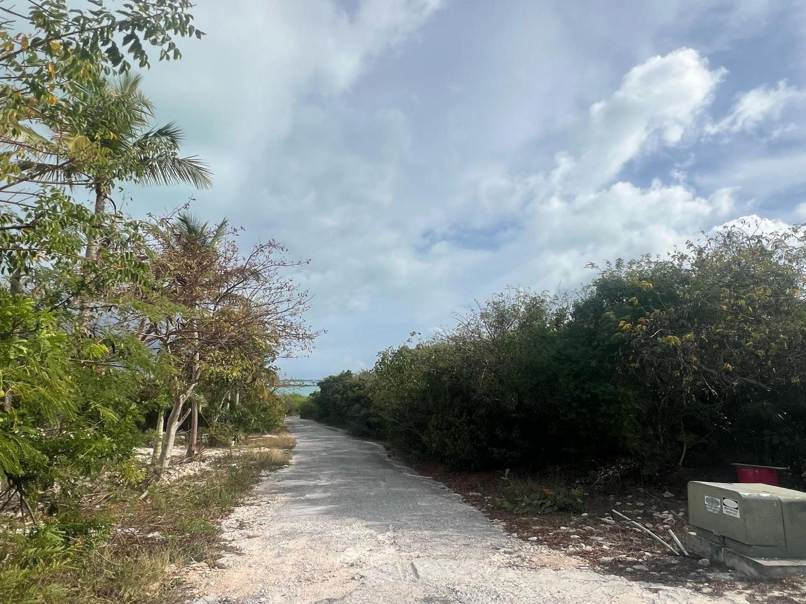 CLIPPER ROAD — photo 3
