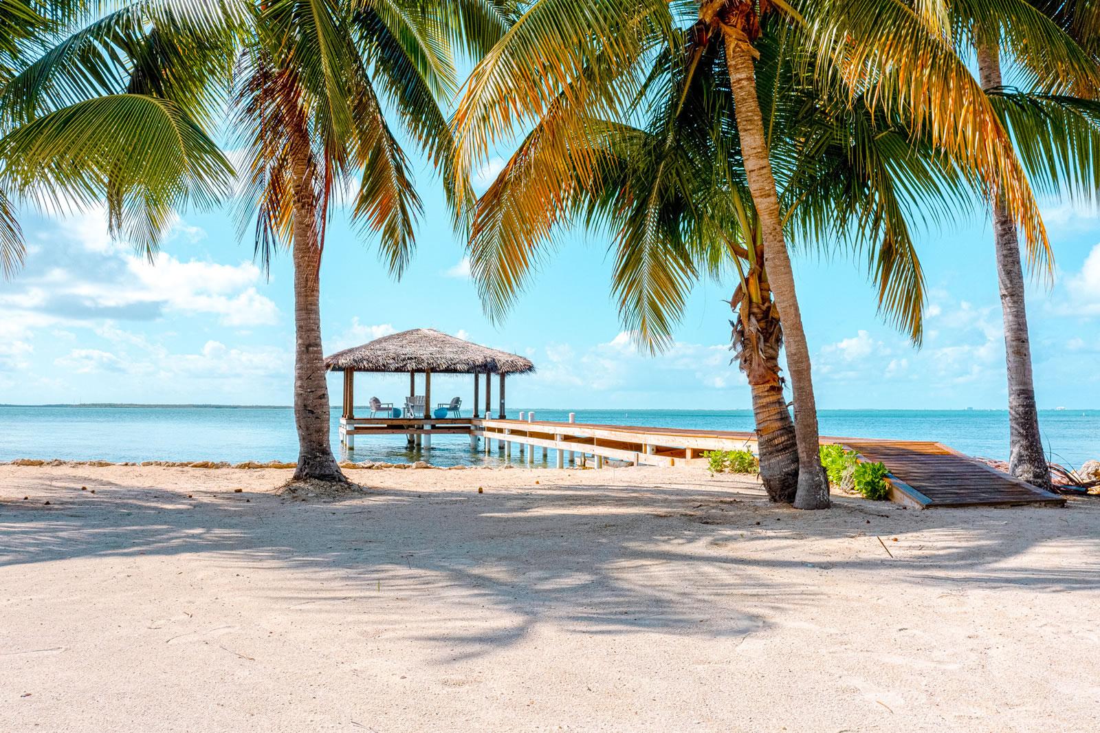 5-bedroom beachfront villa in Rum Point, Grand Cayman — photo 4