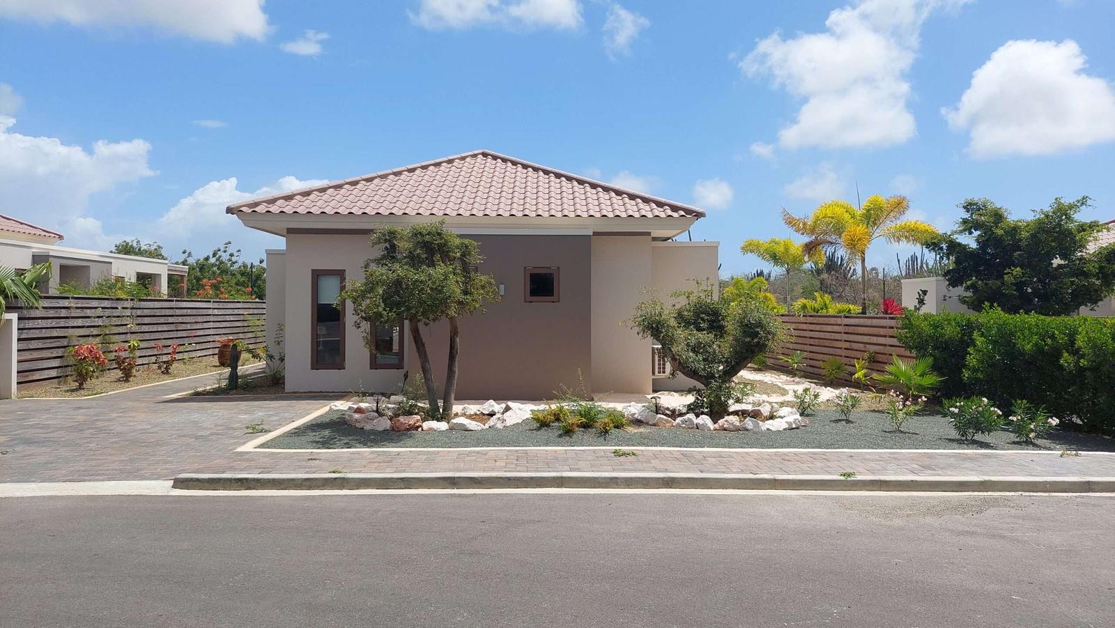 2 Bedroom Home for Rent in Skerpene, Curaçao — photo 1